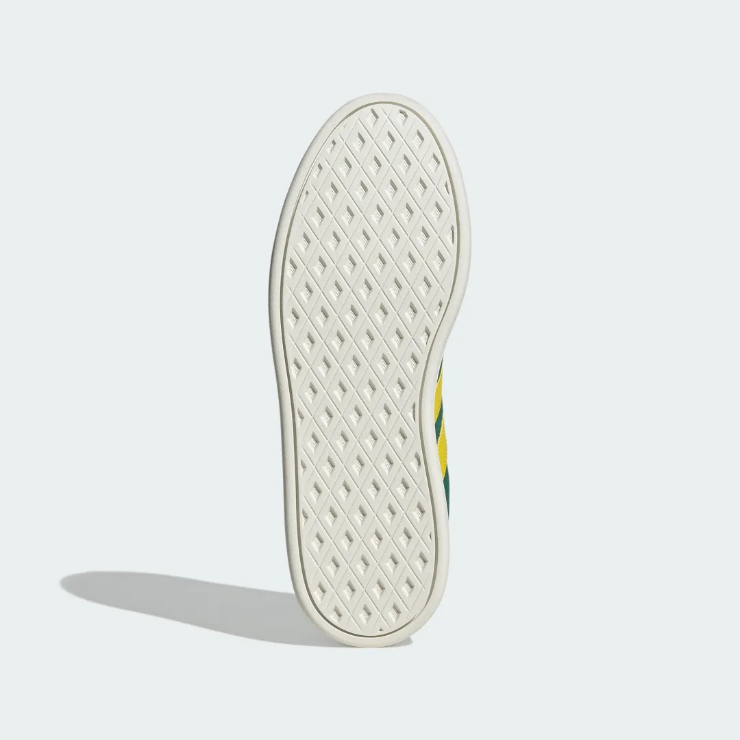 Detalle de Zapatilla Breaknet Sleek de Adidas: estilo urbano y comodidad para el día a día
