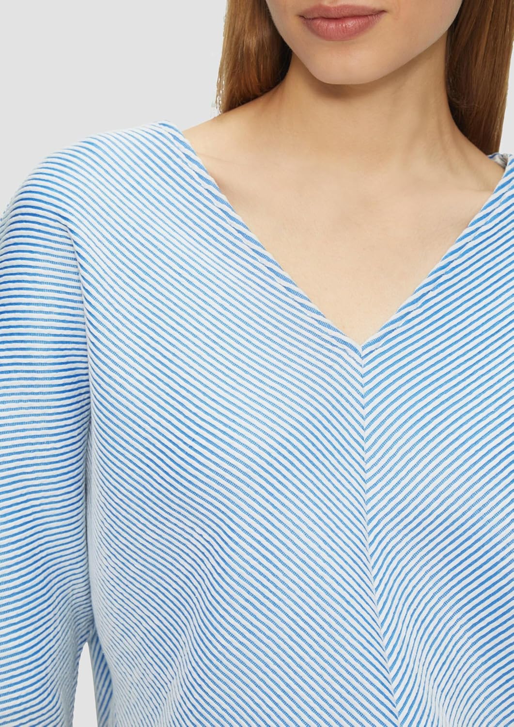 Detalle de s.Oliver 2164115 T-Shirt Femme – coupe décontractée à rayures et col en V