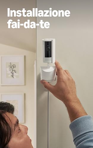 Detalle de Ring Pan-Tilt Indoor Camera: videocamera interna inclinabile con vista 360° e inclinazione 169°