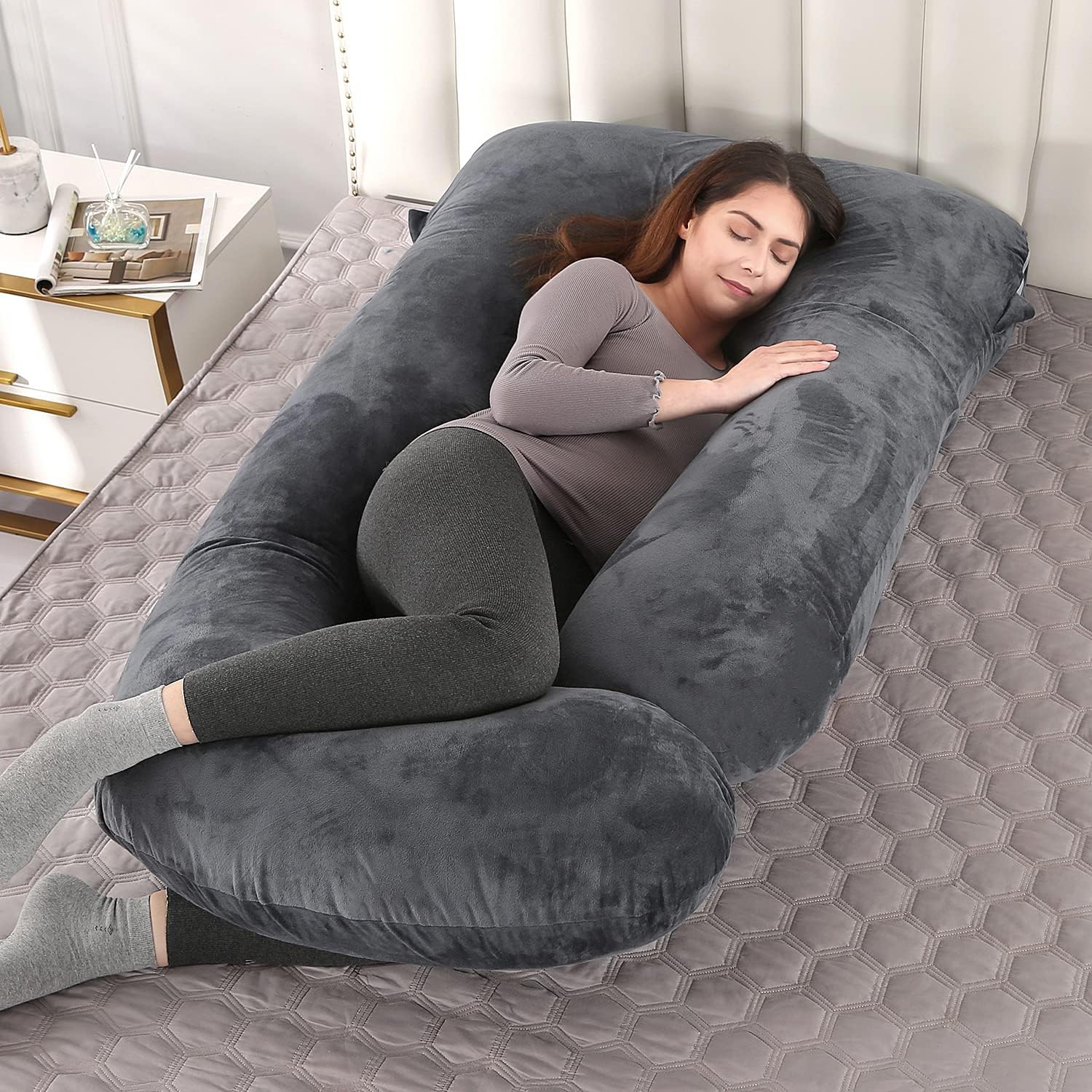 Detalle de Elover 57-Inch U-Shaped Pregnancy Pillow with Removable Velvet Cover