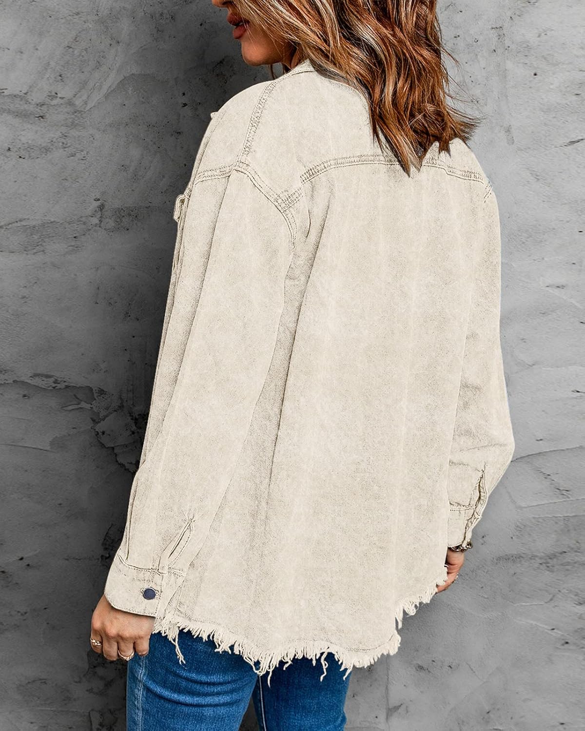 Thumbnail 1 de Vetinee Women’s Oversized Button Up Frayed Hem Shacket Denim Jacket