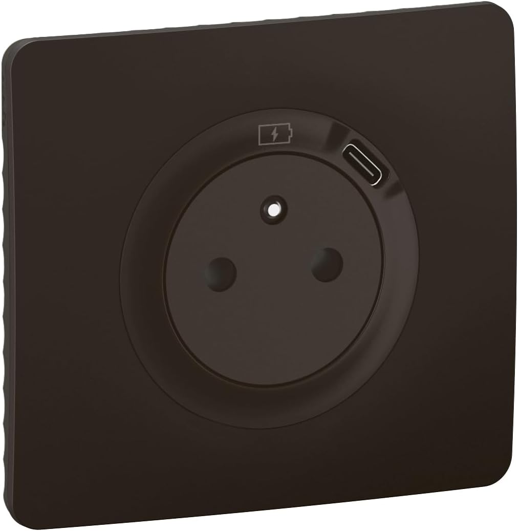 Thumbnail 1 de Legrand Prise Electrique Murale Céliane Surface avec Terre, chargeur USB 7,5 W intégré et plaque affleurante noire