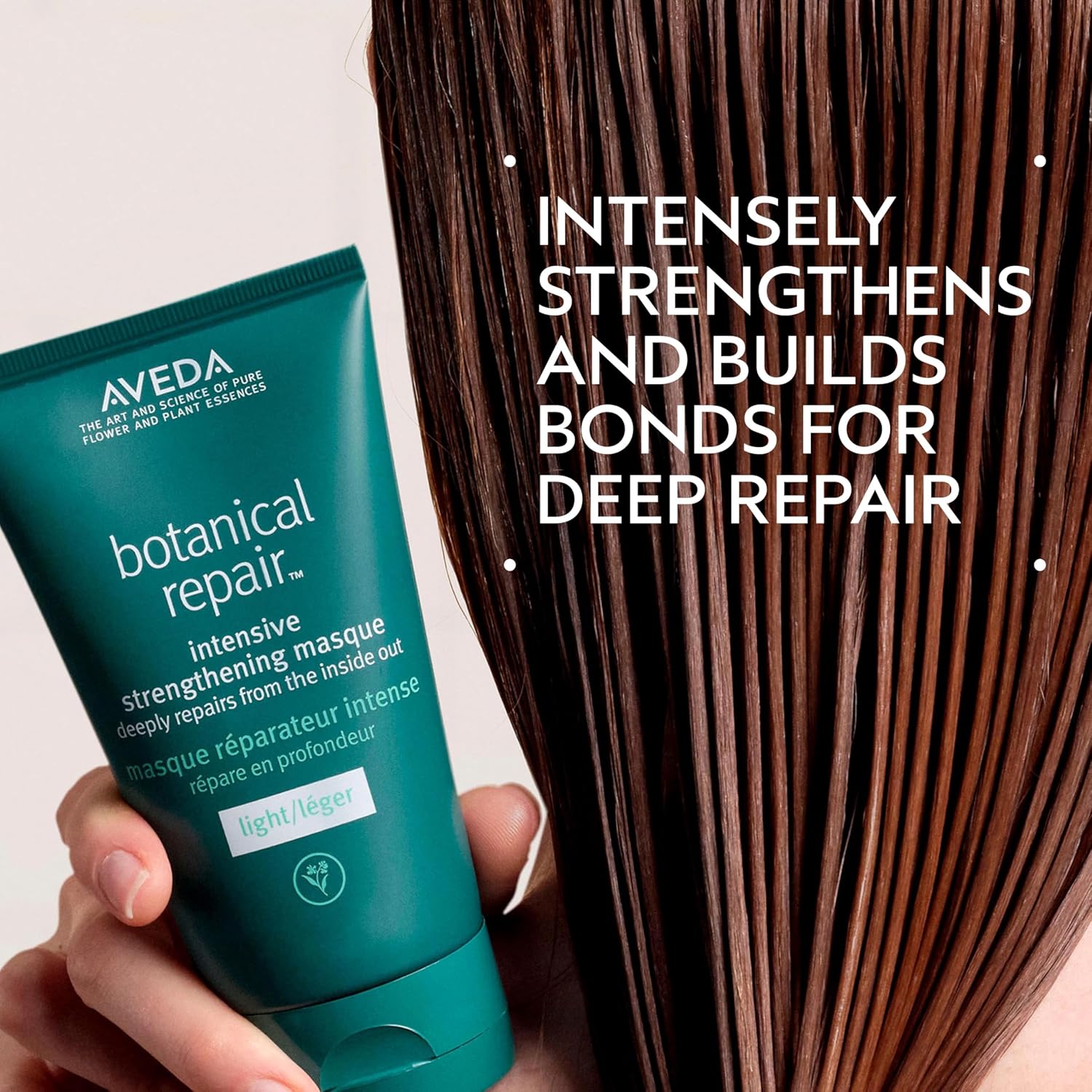 Detalle 2 de Aveda Botanical Repair Intensive Strengthening Masque Light — Bond-Building Hair Mask for Stronger Hair (150ml)