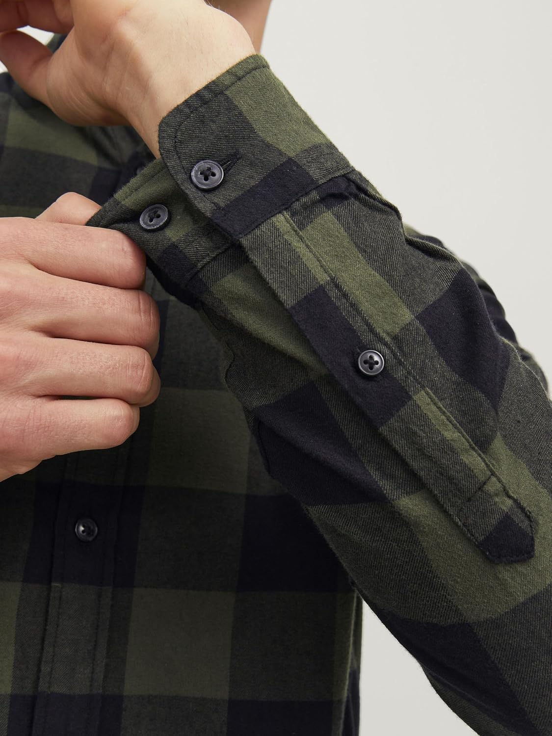 Detalle de JACK & JONES Flanellhemd Slim Fit – Langarm, weiches Flanell und schmaler Schnitt