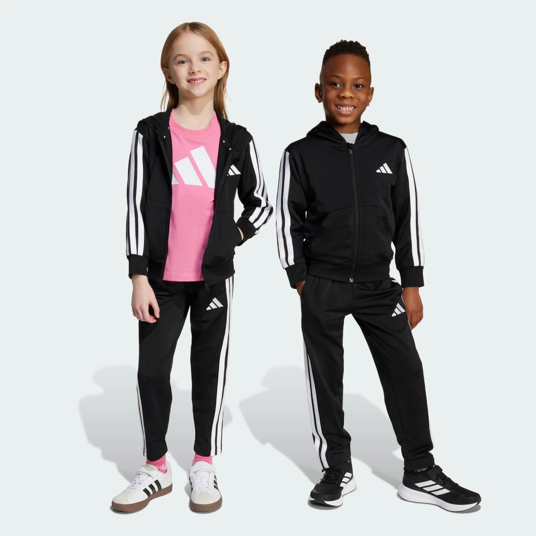 Imagen de Chándal Essentials de Adidas – Negro, cómodo y práctico para el día a día en OfertitasTOP