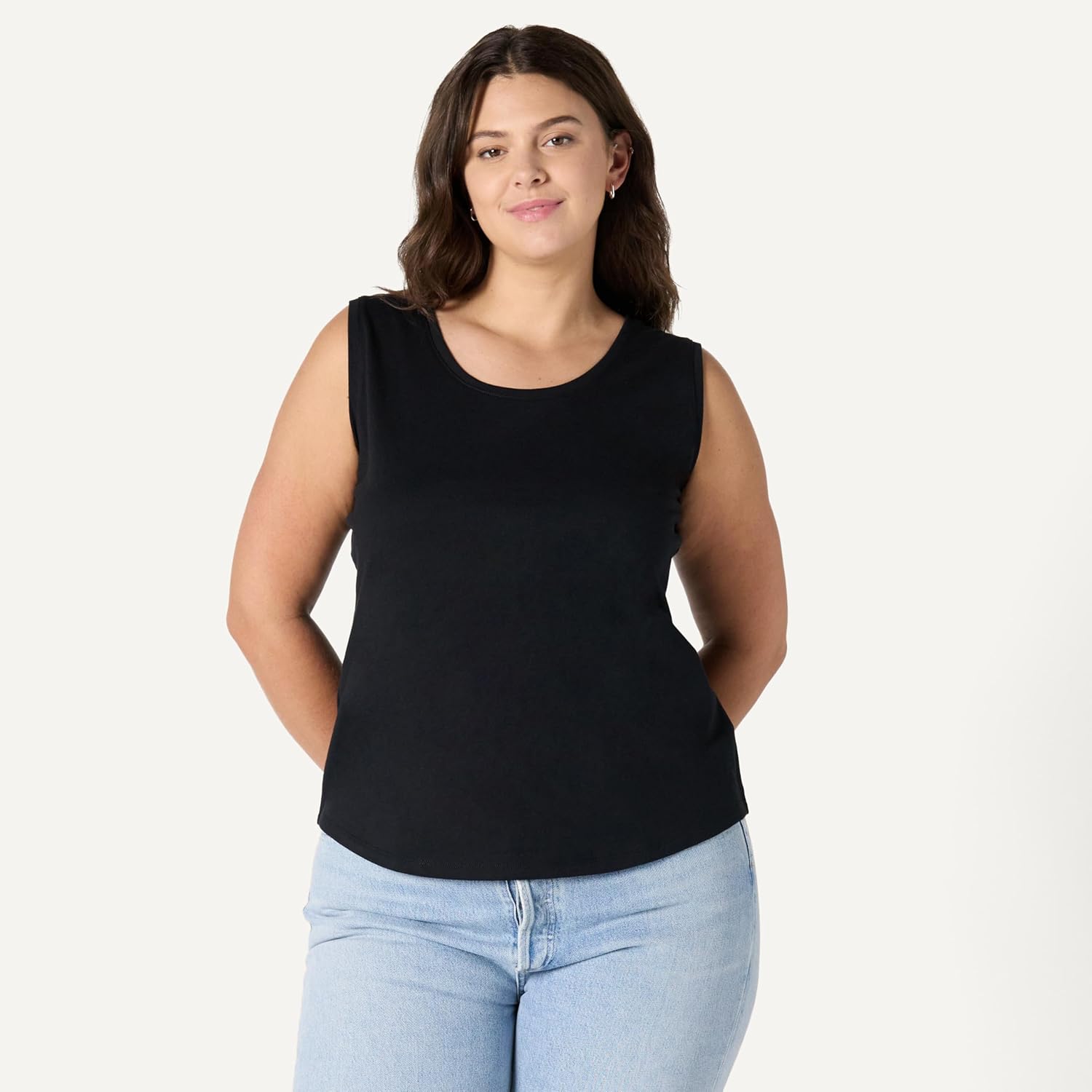 Detalle 2 de Amazon Essentials Women's Regular-Fit 100% Cotton Sleeveless Tank Top (Pack of 2) – practical everyday layering
