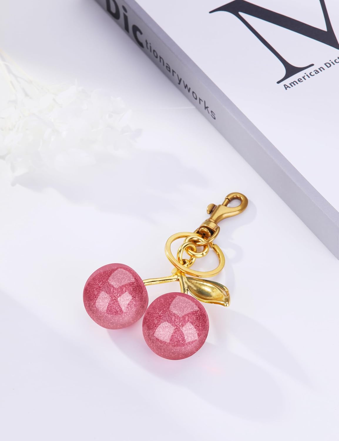Detalle de OVRUNS Cherry Bag Charm for Women – cute cherry keychain & purse pendant for handbag, wallet and phone