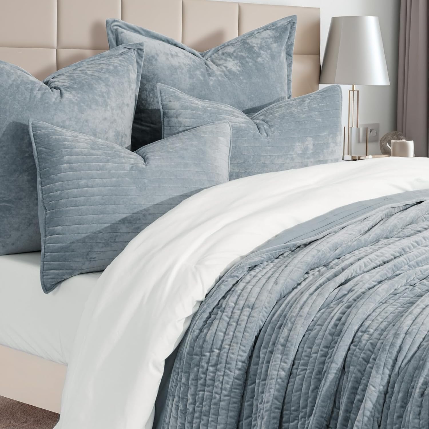 Thumbnail 3 de EVERGRACE Velvet Quilt Set (King Size) in Blue Linen — Luxurious Soft Striped Channel Bedding with 2 Shams