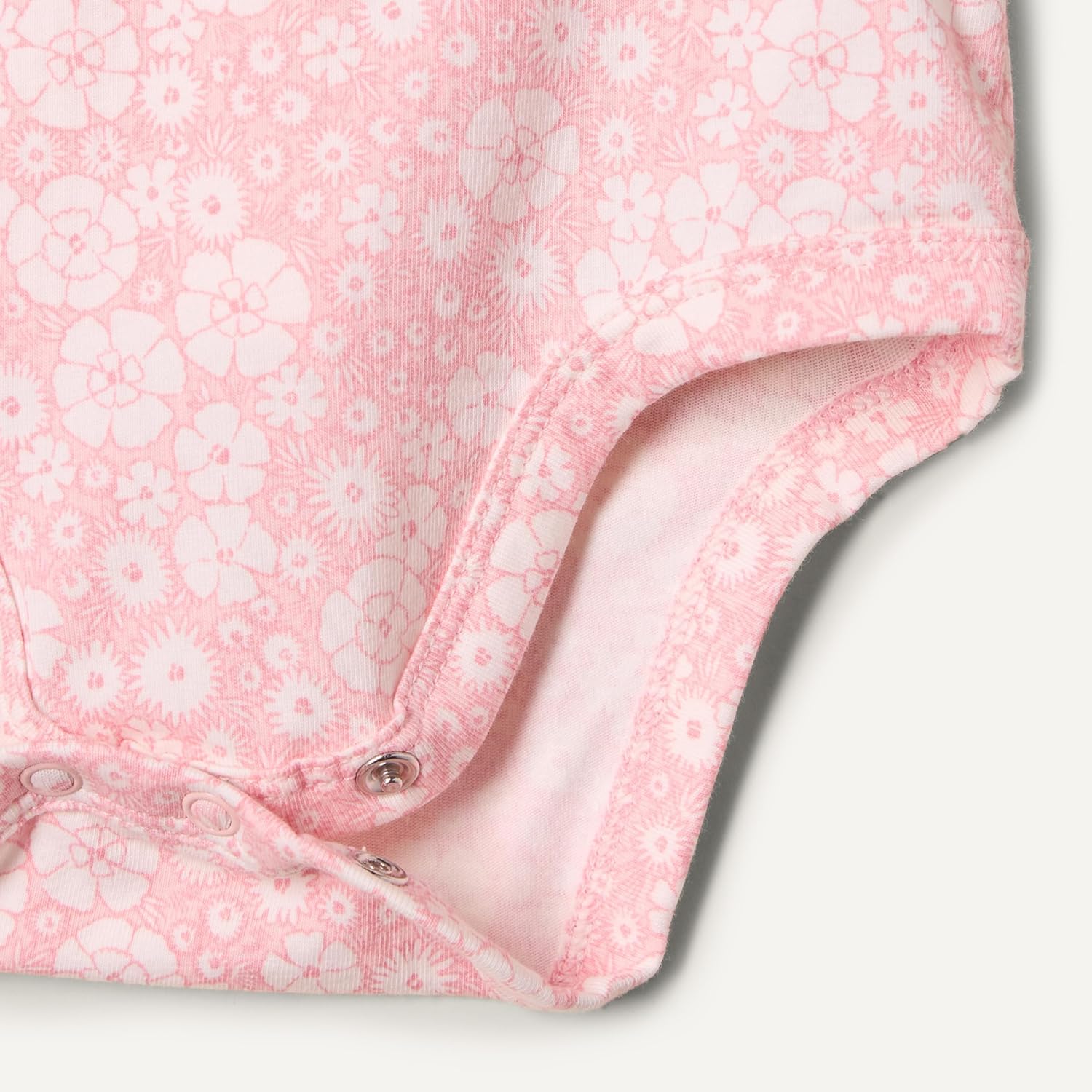 Thumbnail 2 de Amazon Essentials x Sofia Grainge unisex babies’ side snap short sleeve bodysuit, pack of 3