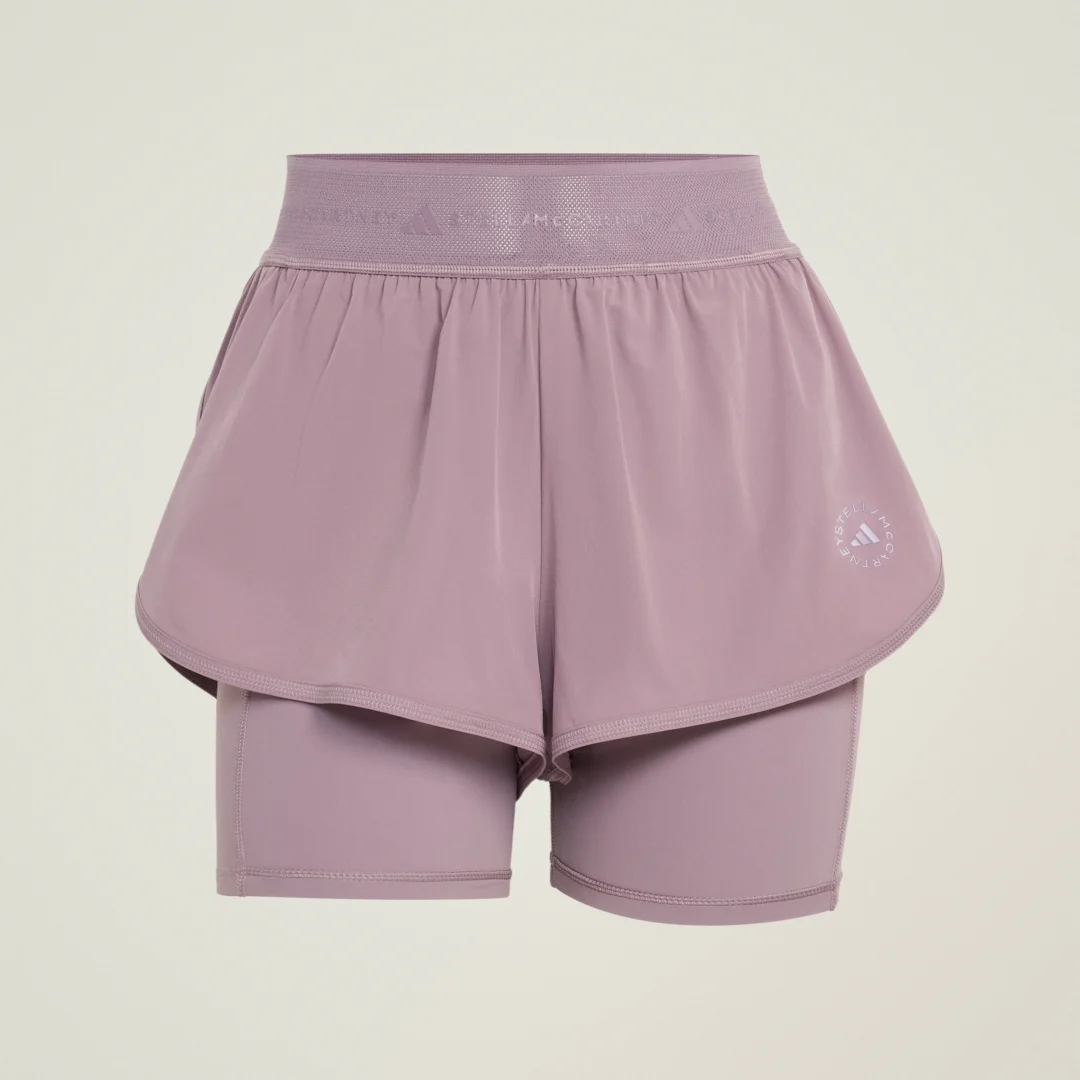 Detalle 2 de Pantalón corto de training adidas by Stella McCartney 2in1 – color violeta