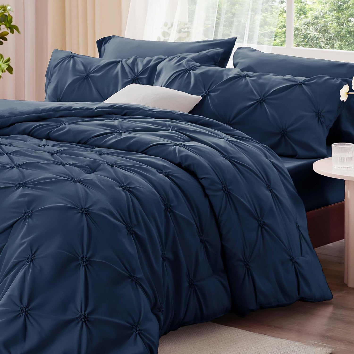 Detalle de BEDELITE BECAB2G1 Queen Comforter Set, Navy Blue Boho Pintuck, 3-Piece
