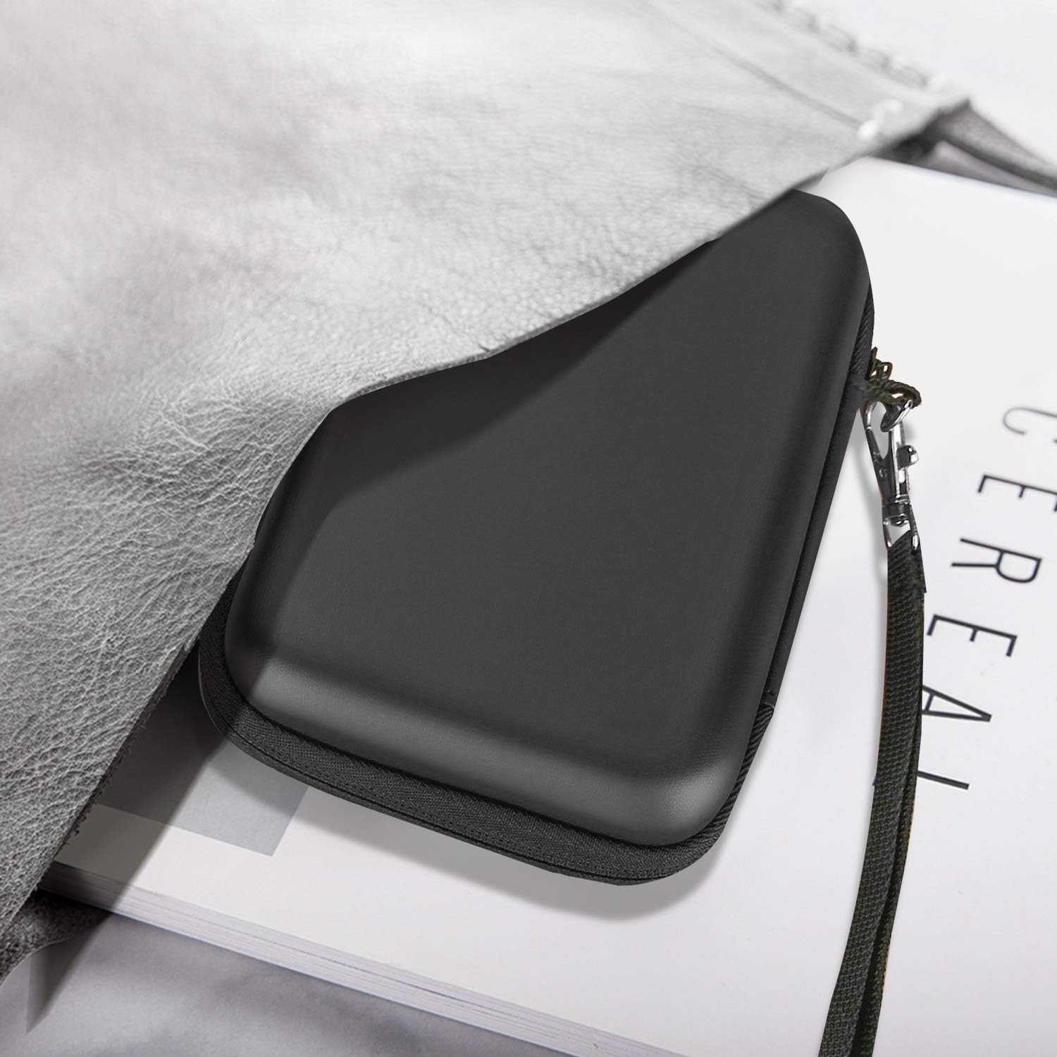 Detalle de ProCase Doppel-Tasche für 2 externe 2,5" Festplatten – robuster Schutz auf Reisen