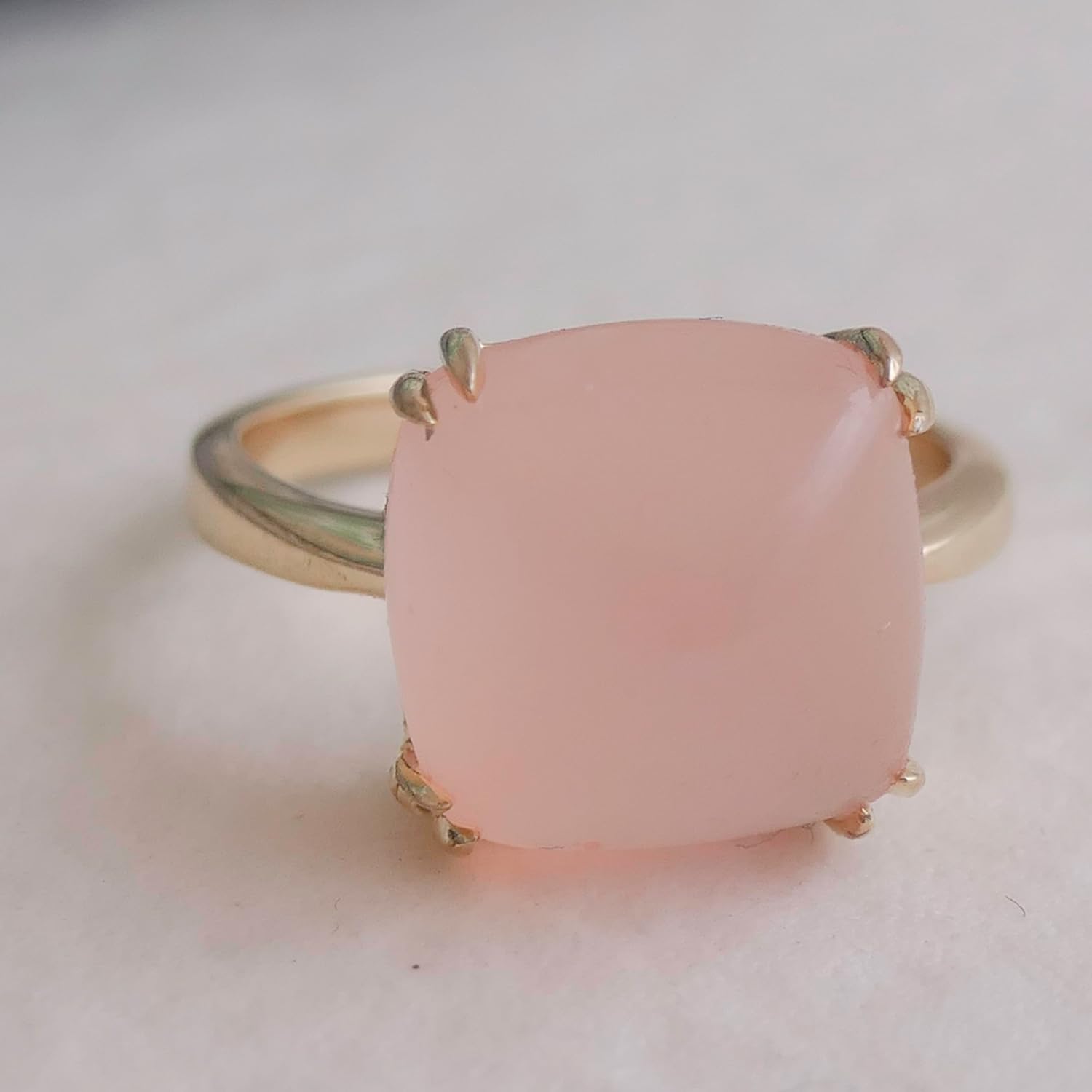 Detalle de Sophia Rose Jewellery Rosa Chalcedon „Sugar Loaf“ vergoldet – Sterling Silber Ring (Größe US 7)