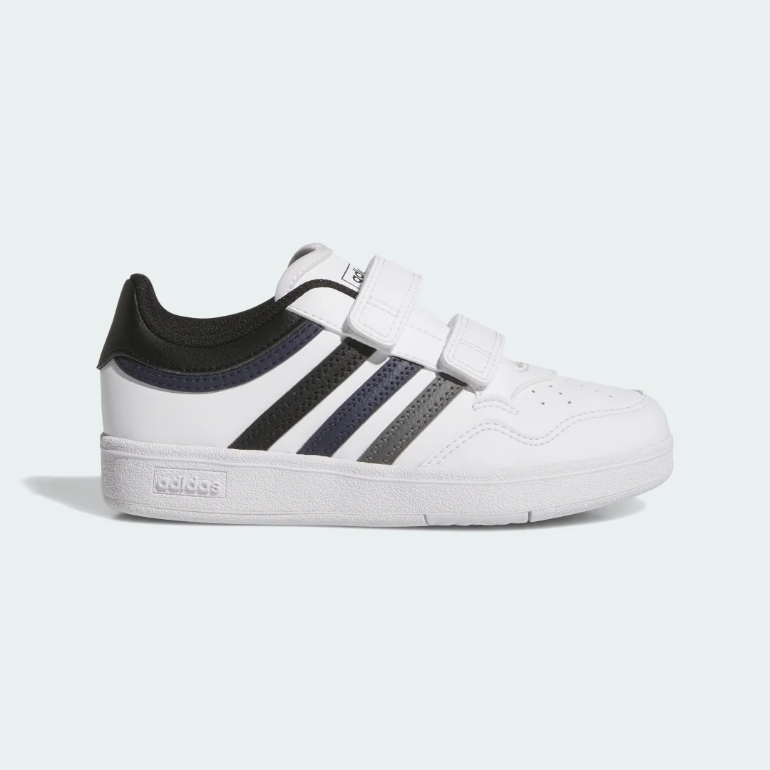 Detalle de Zapatilla Hoops 4.0 de Adidas - estilo clásico para uso diario