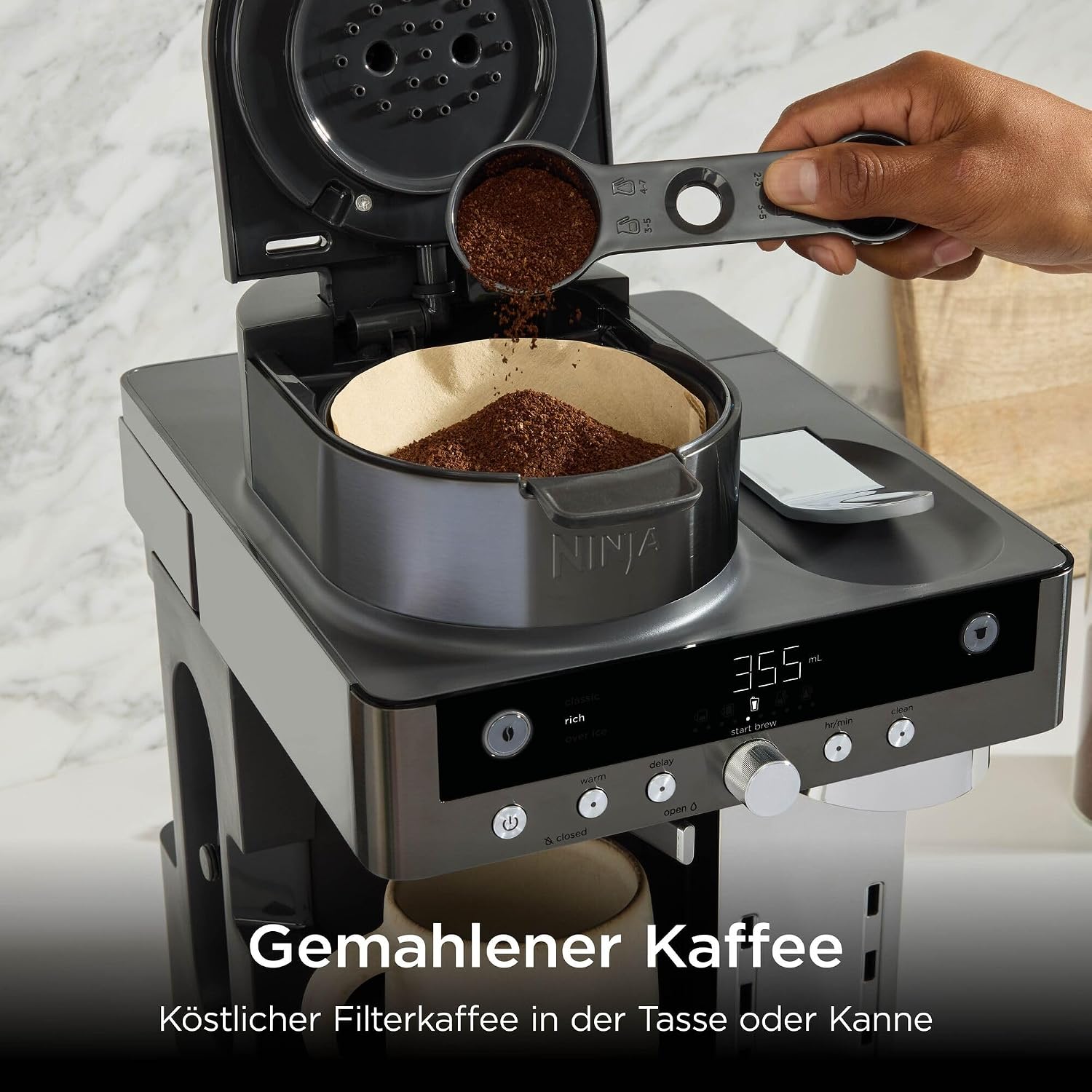Detalle de Ninja Prestige 2-in-1 Filterkaffee- und Kapselmaschine CFN802EUGM – Grau-Metall