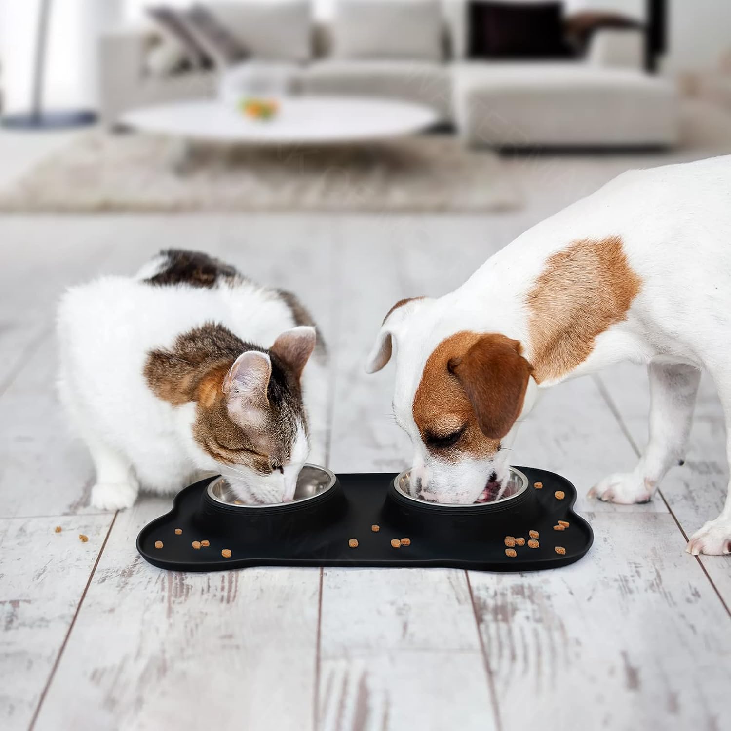 Detalle de Stainless steel double pet bowls with non-spill non-slip silicone mats (2 x 400ml) – for puppies, cats and small dogs