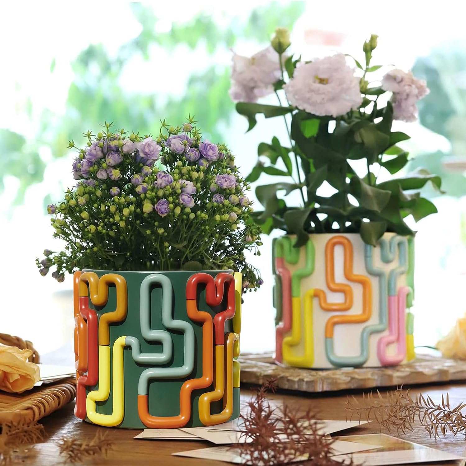 Detalle de AmiCera Colourful Line Flower Pots: Green Acrylic Planter with Drainage
