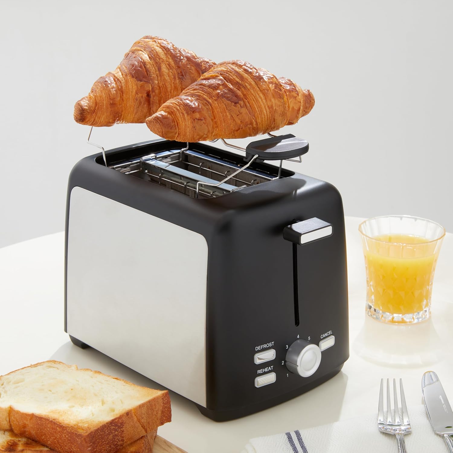 Thumbnail 4 de Amazon Basics 2-Slice Toaster with Extra-Wide Slots, 7 Shade Settings and Removable Crumb Tray
