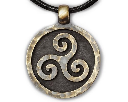 Detalle de Baldur Jewelry Hand Hammered Brass Triskelion Necklace, Celtic Pendant