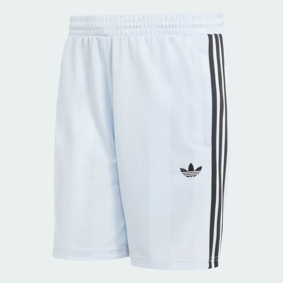Detalle 2 de Pantalón corto holgado 3 Stripes Engineered de Adidas: comodidad para entrenar con estilo