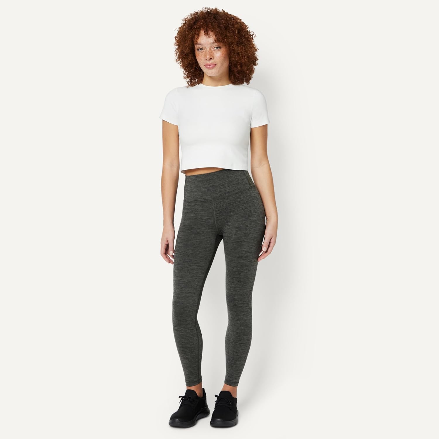 Detalle de Amazon Essentials Damen Formflex Yoga-Leggings mit hohem Bund, 7/8-Länge, 63,5 cm Innennaht