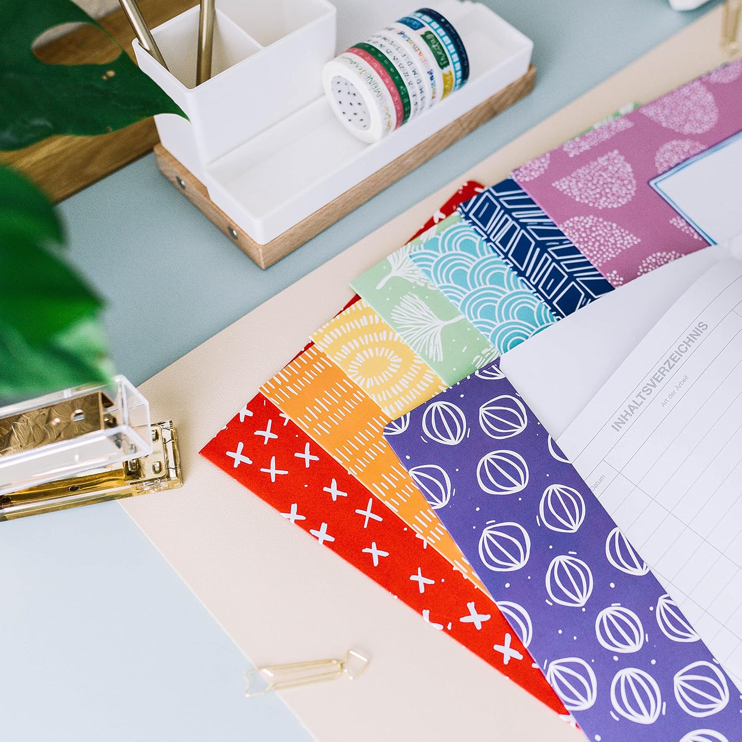 Detalle de Papierdrachen Heftumschläge DIN A4 – 8 Stück Regenbogen-Motiv, 250 g/m²
