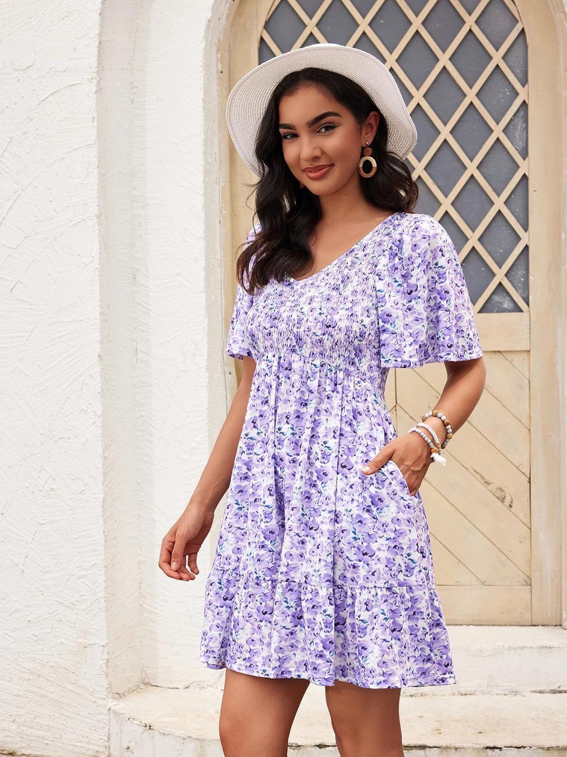 Thumbnail 4 de UEAL Women's Floral Smocked V-Neck Flutter Sleeve Sundress with Pockets