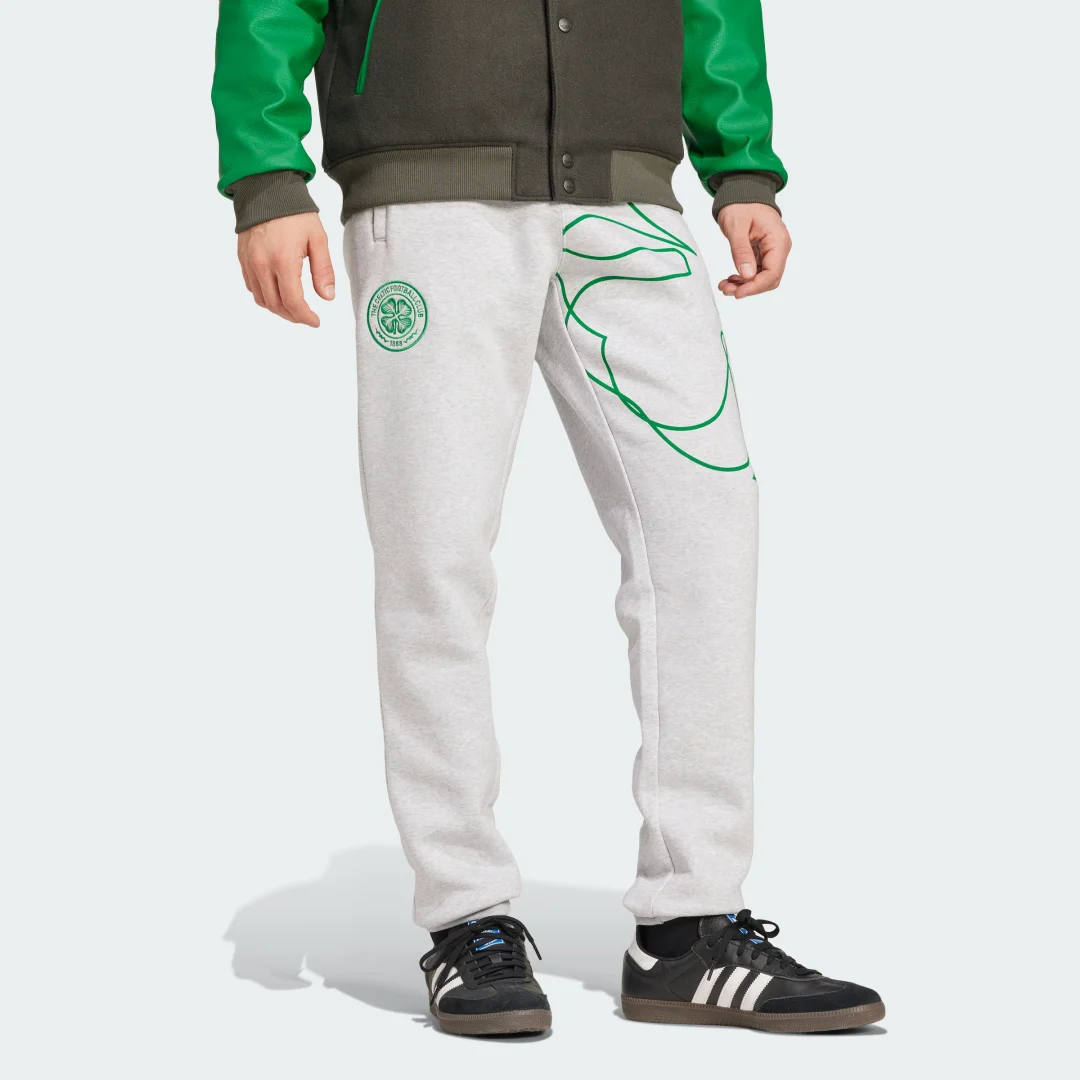 Detalle de Pantalón Celtic FC St. Patrick's Day de Adidas – gris