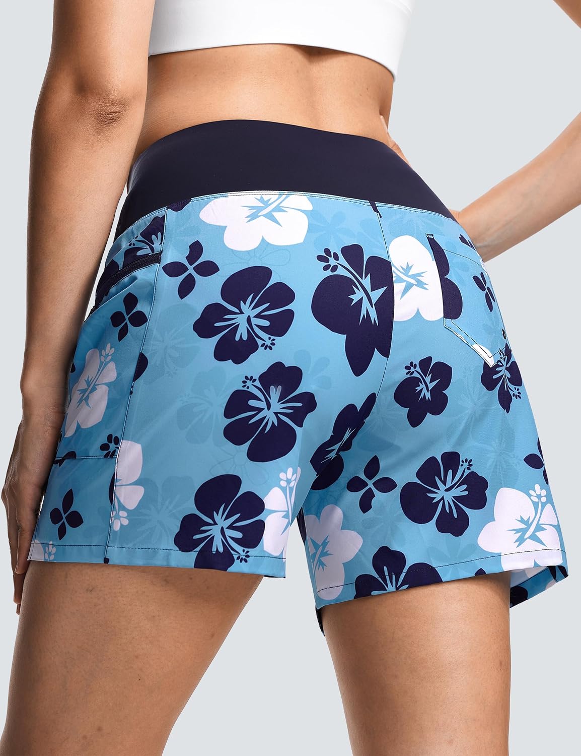 Detalle de ISEEGZ Women’s High-Waisted Swim Board Shorts (5"–9") with Quick-Dry UPF 50+