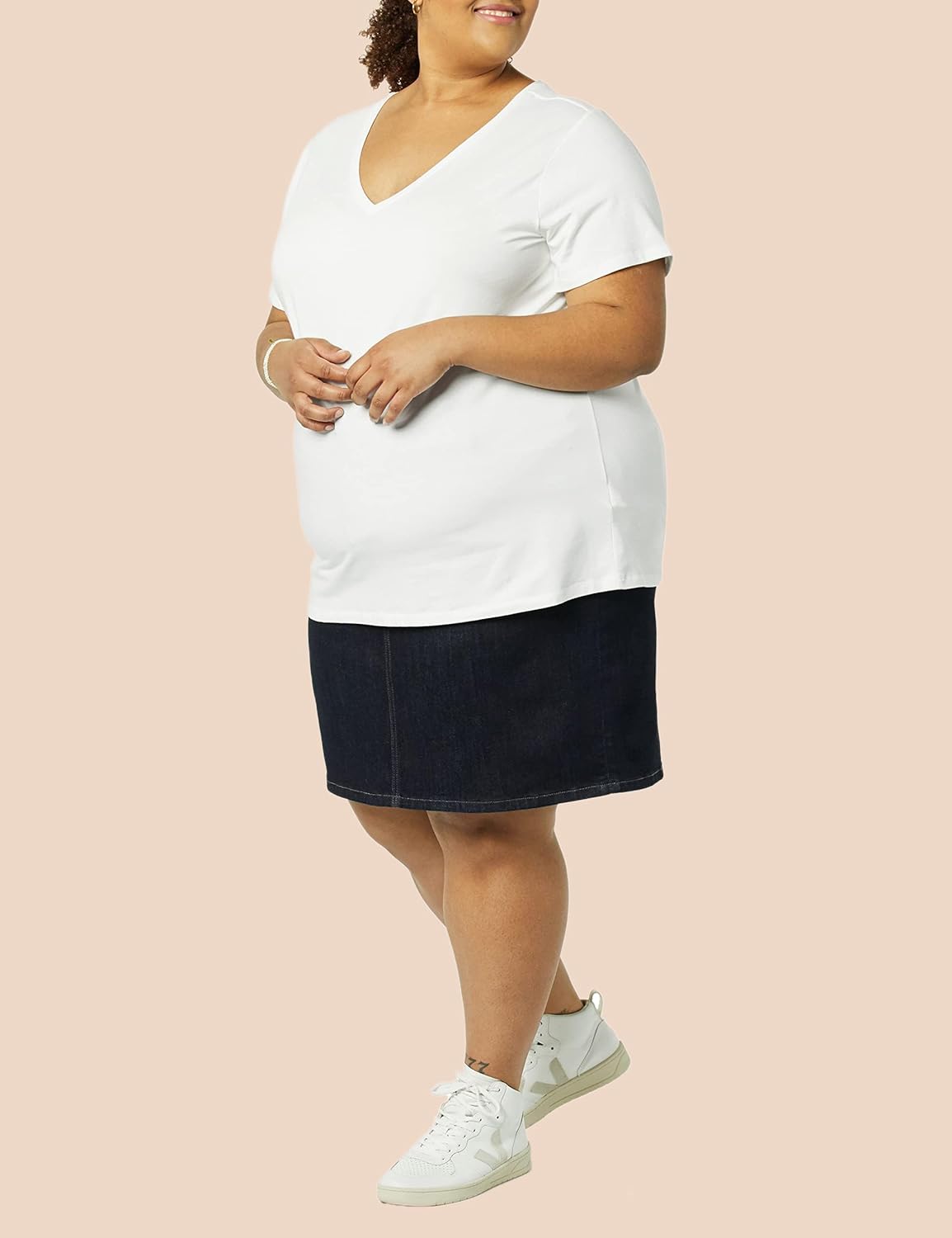 Thumbnail 3 de T-Shirt Amazon Essentials con scollo a V e maniche corte, taglie forti donna (confezioni multiple)