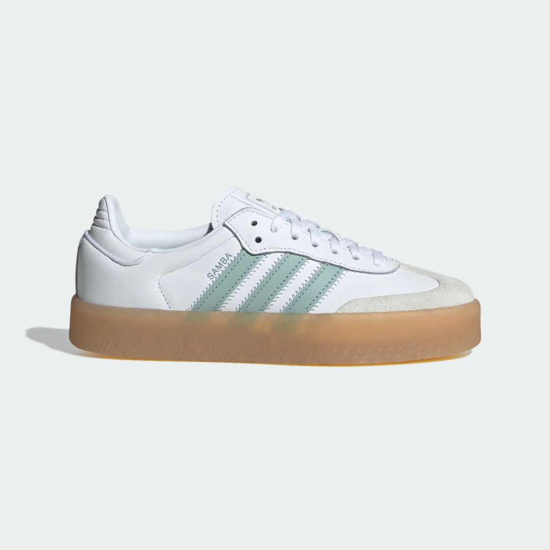 Detalle de Zapatilla Sambae de Adidas – comodidad y estilo en color blanco