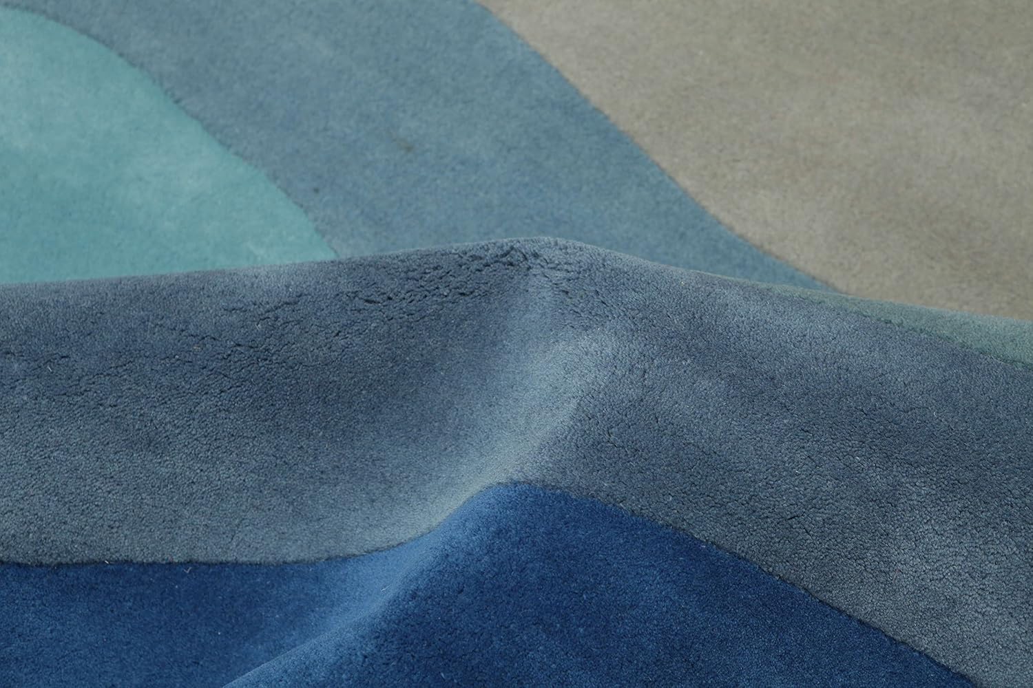 Detalle de RugVista Feeling Handtufted – ręcznie tuftowany dywan 160 × 230 cm, niebieski