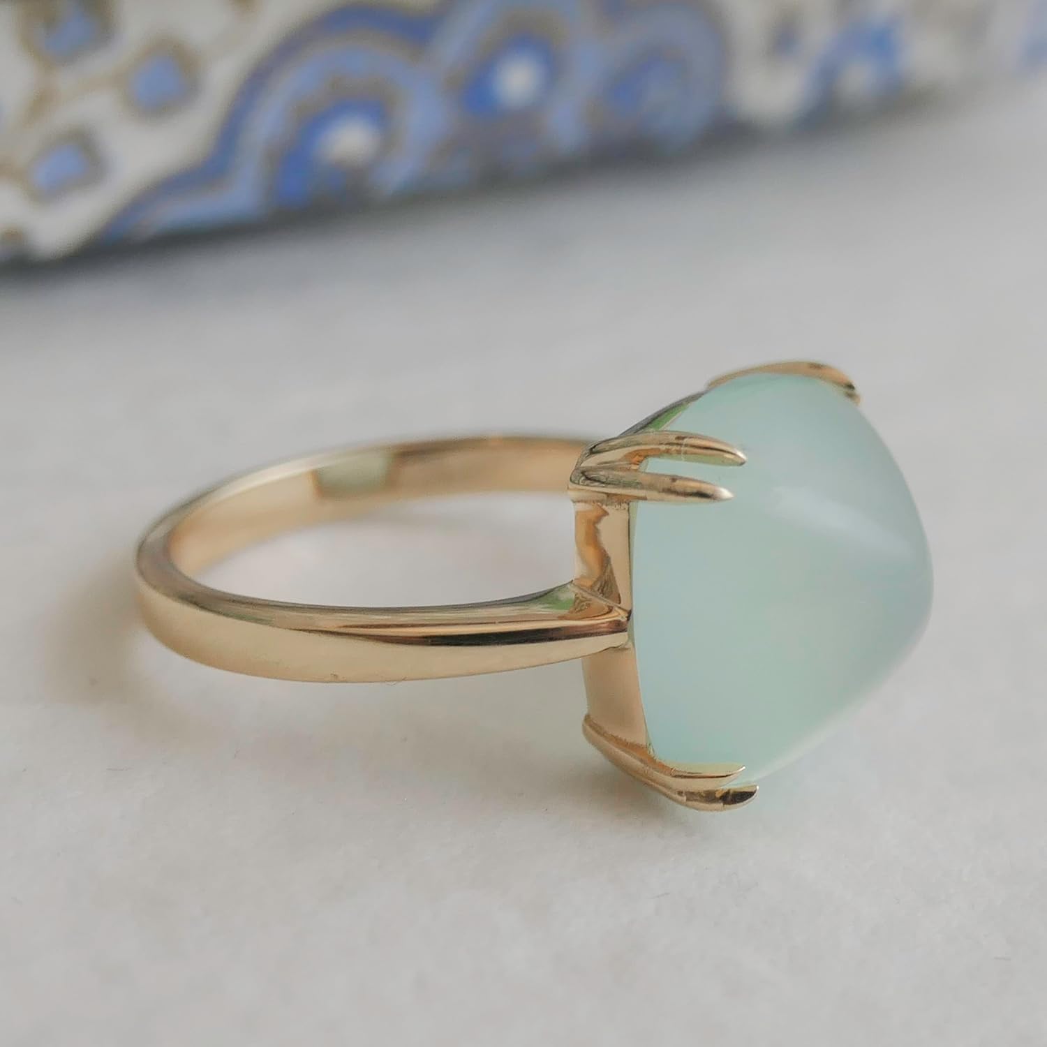 Detalle de Aqua Chalcedon Sugar Loaf Ring aus Sterling Silber vergoldet – handgefertigter Schmuck für Damen (US-Größe 7 / Ø 17,3 mm)