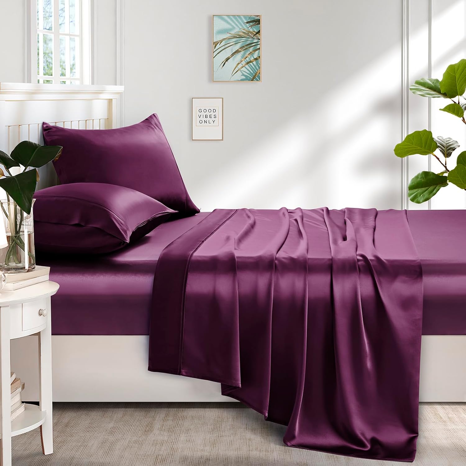Detalle 1 de Queen Size Satin Bed Sheet Set