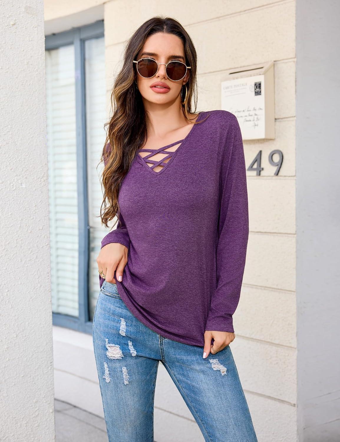 Detalle 2 de Totatuit Camiseta Mujer Elegante Escote en V
