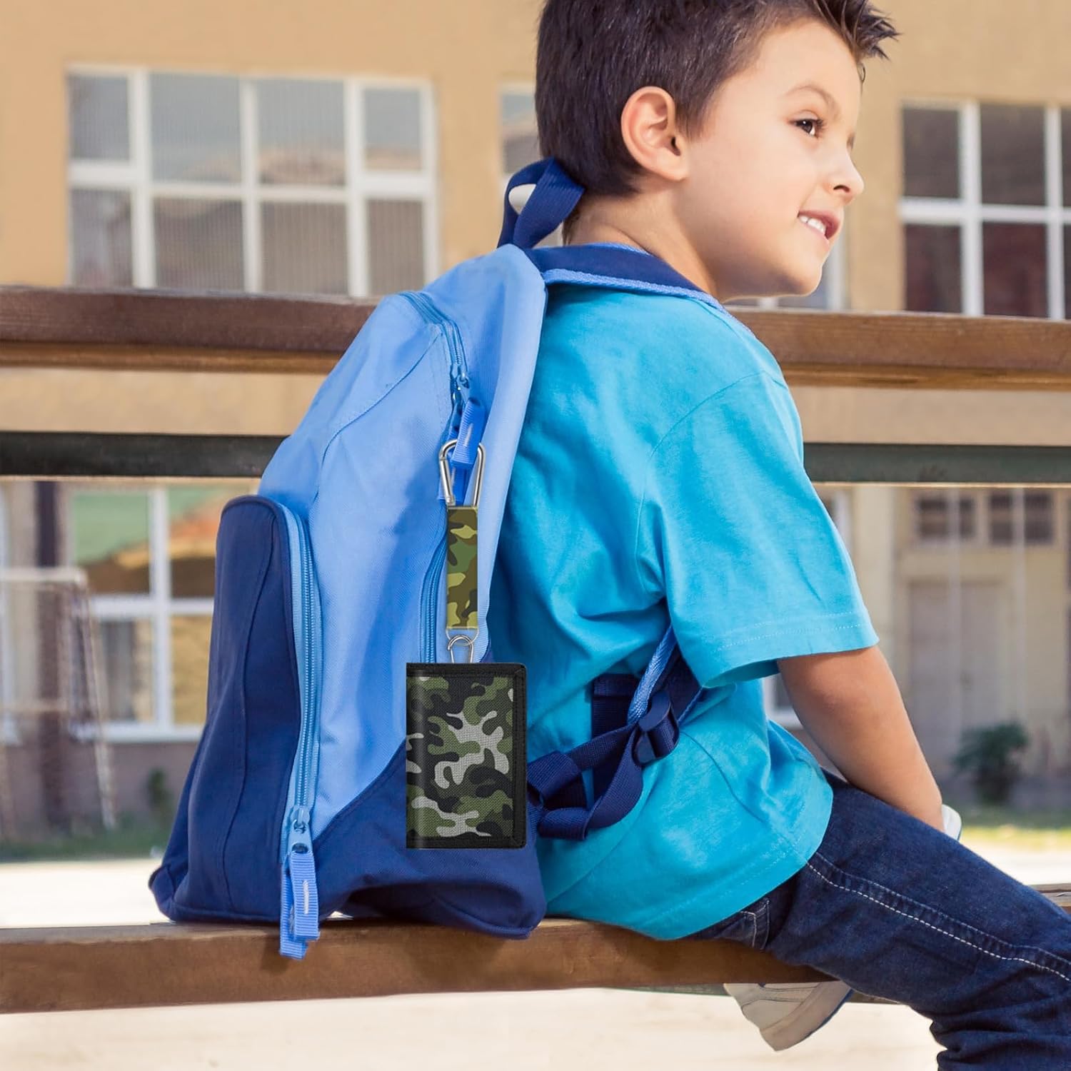 Detalle de Sundee Kids Wallet for Boys & Girls – Box-Packed Trifold with Lanyard, Dinosaur Stickers, and Zipper Coin Pocket (Camo Green)