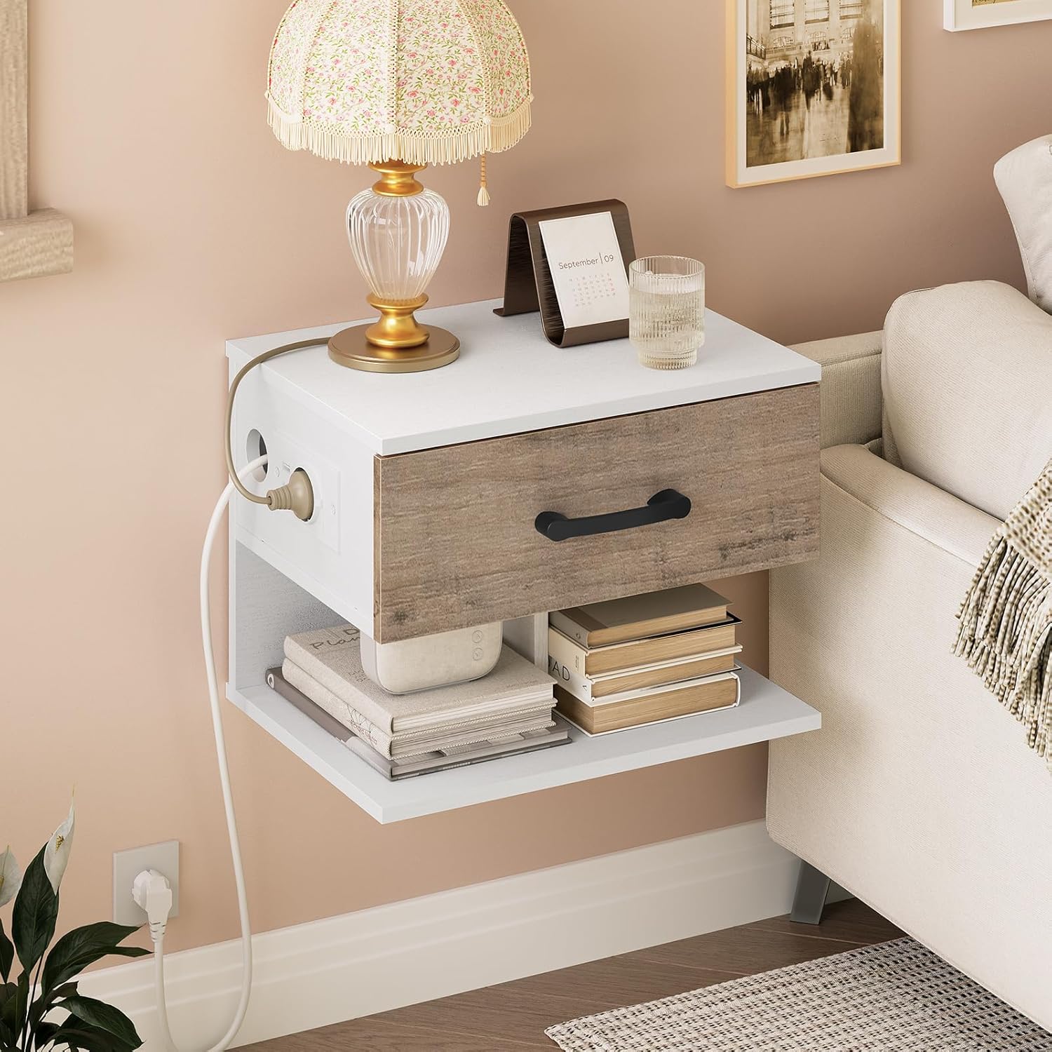 Detalle de HOOBRO Set di 2 Comodini Sospesi da Parete con Stazione di Ricarica (EWG127CBZP201) – Bianco e Grigio Anticato