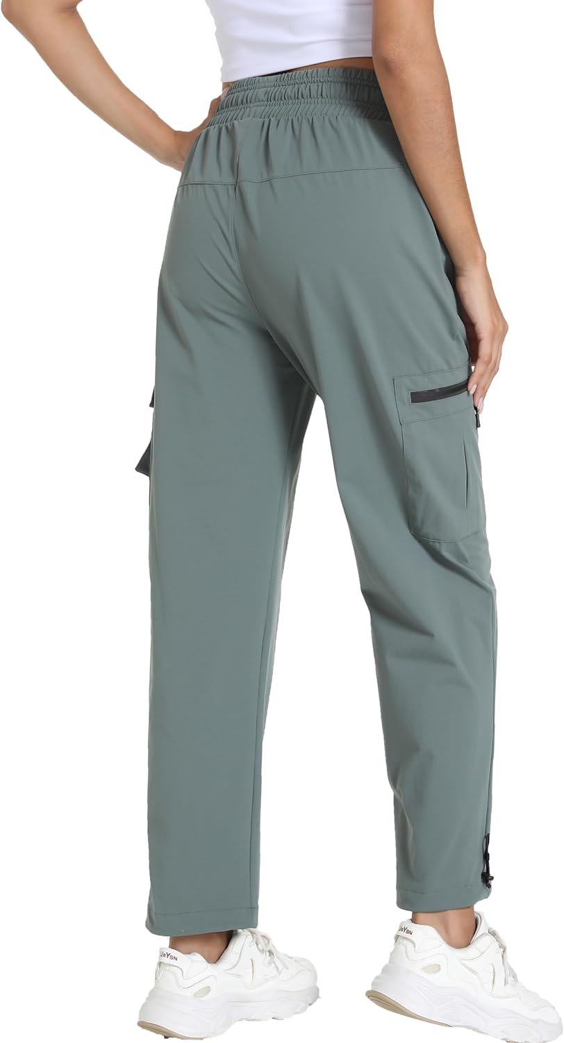 Detalle de Yoglegins Women's Lightweight Hiking Joggers with Pockets