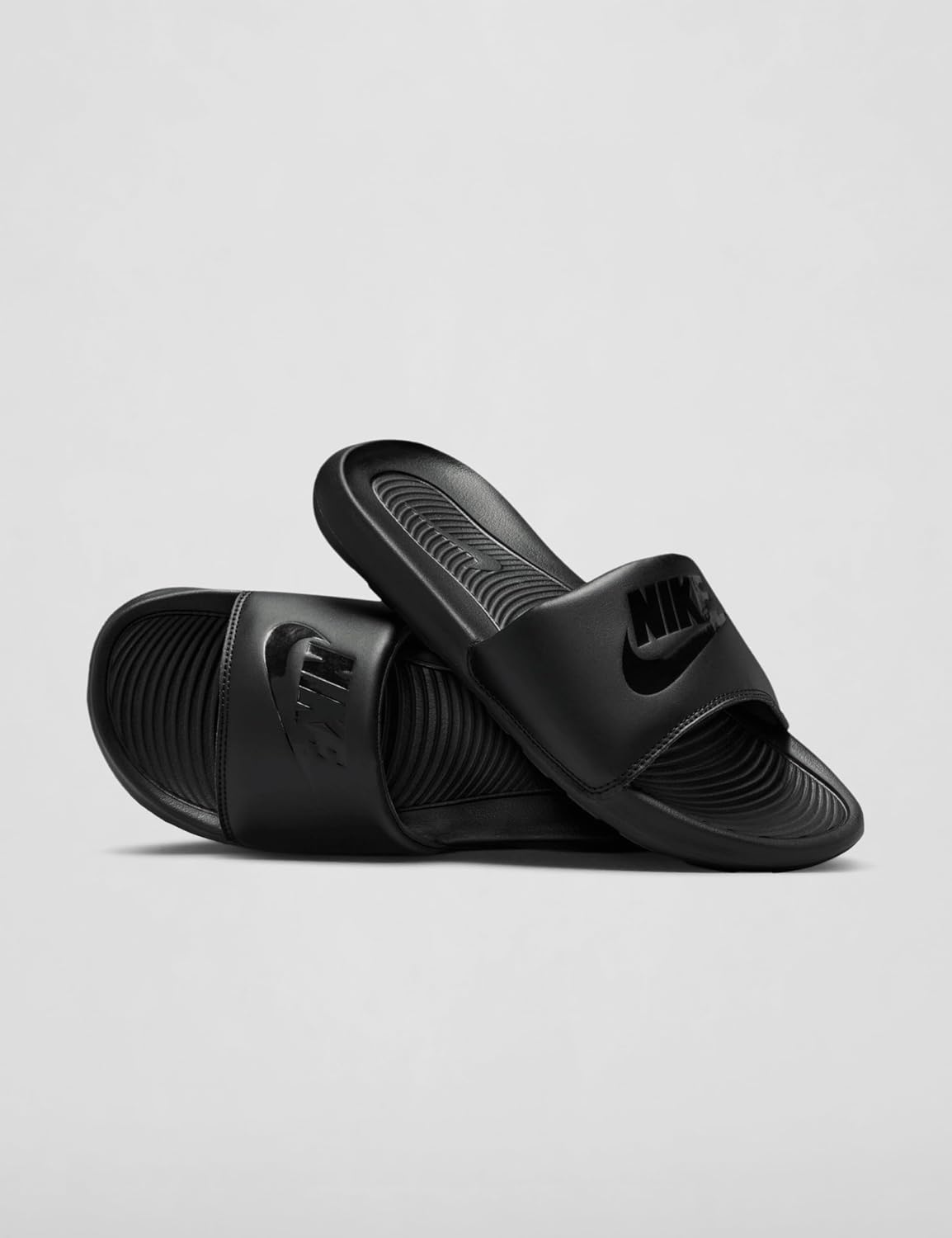 Detalle 2 de NIKE Victori One: Chanclas para Hombre en Black White 001, 41 EU