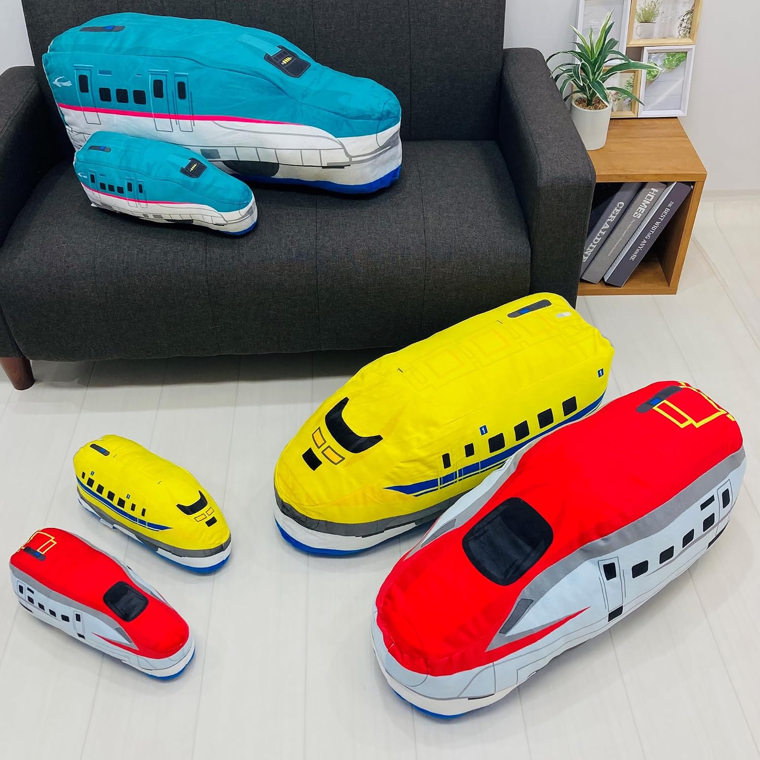 Detalle 1 de MORIPiLO プラレール ドクターイエロー 抱き枕 ダイカットクッション 大・マイクロ生地