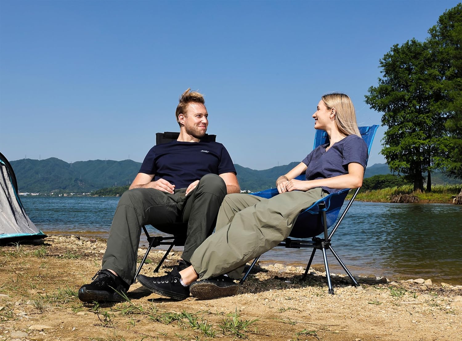 Detalle de MARCHWAY Lightweight Folding High Back Camp Chair with Head Support (Highback Dark Blue)