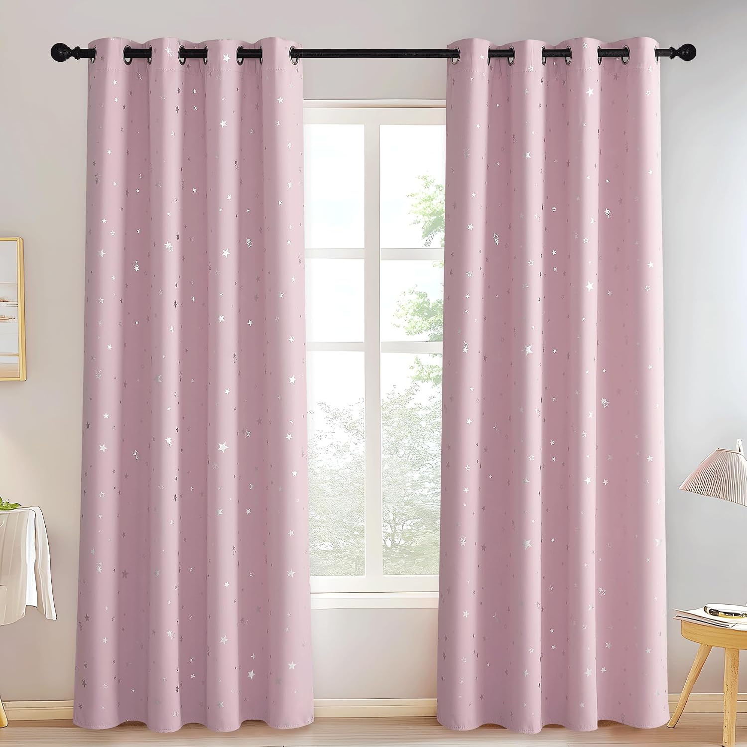 Detalle de Pink eyelet blackout curtains, 46 x 84in