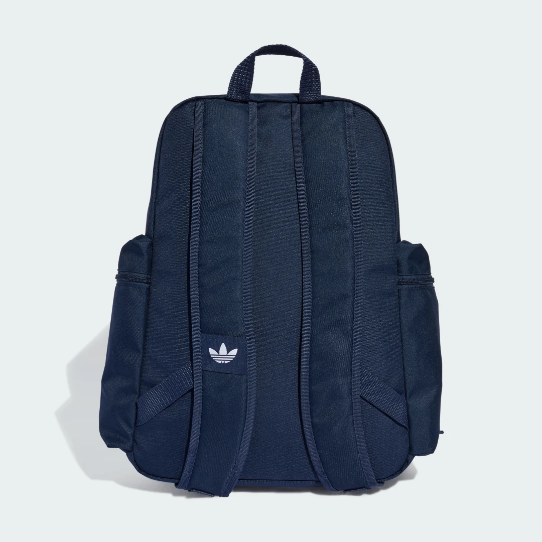 Detalle 2 de Mochila Adicolor de Adidas – azul, diseño icónico para uso diario