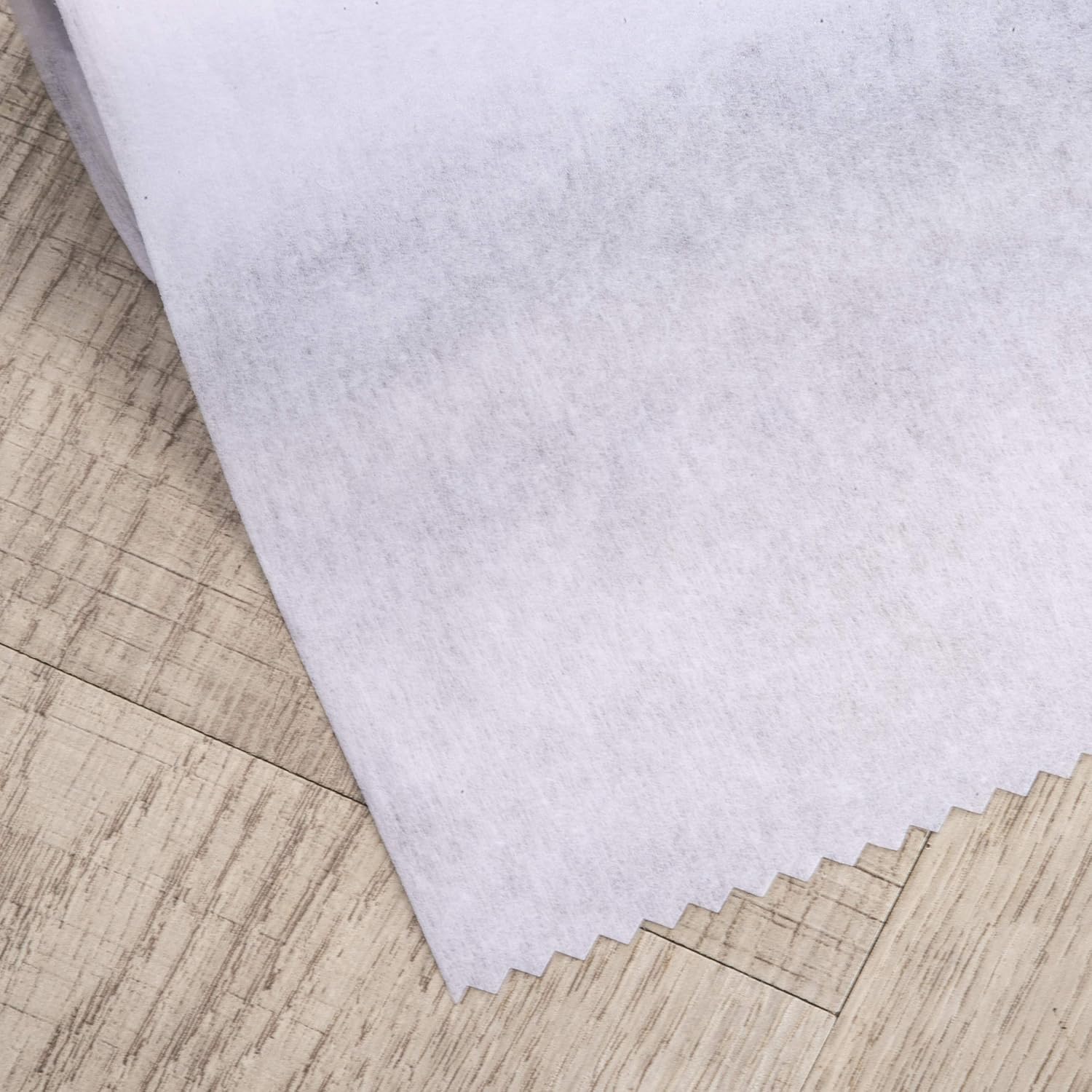 Detalle de Iron On Interfacing Fabric – Medium Weight (40gsm) Fusible Interfacing, 75cm Wide x 2m, White