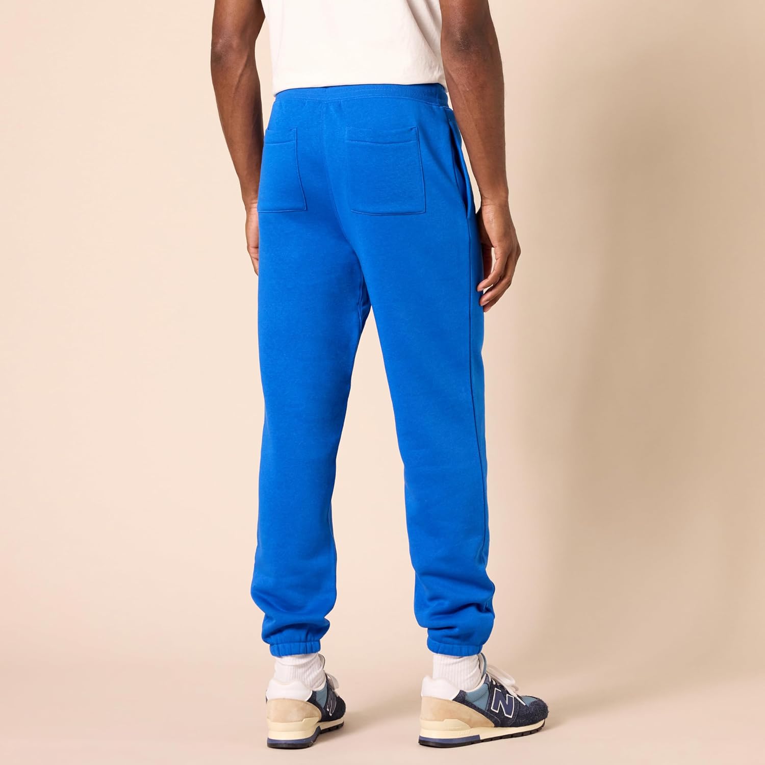 Thumbnail 2 de Amazon Essentials Herren Unten geschlossene Jogginghose mit lockerer Passform – Big & Tall