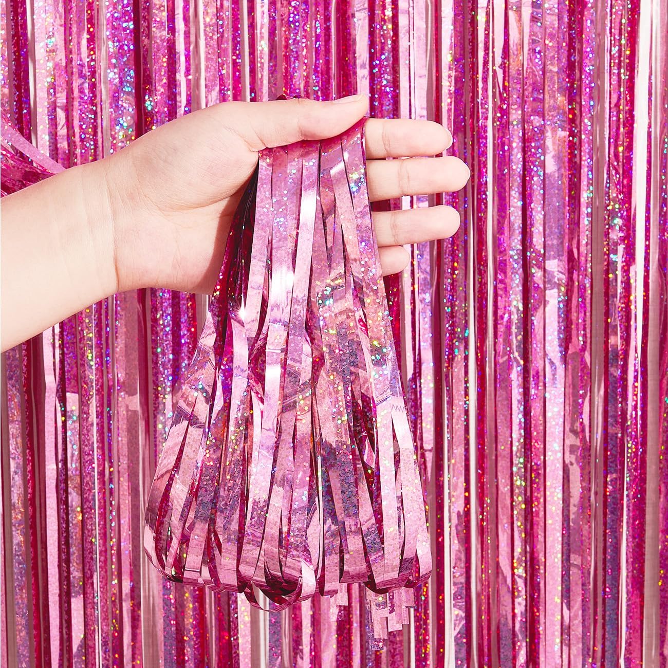 Detalle 2 de PVEGOS 4pc Laser Pink Glitter Tinsel Curtain Backdrop – 3.3 x 8.3 ft