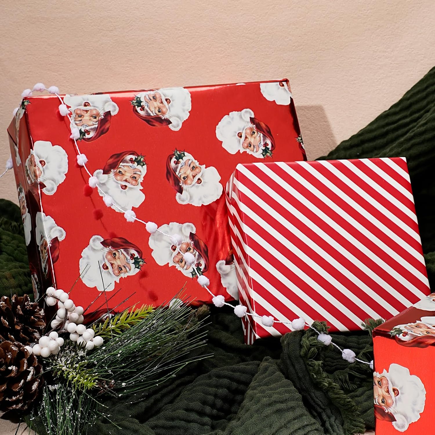 Thumbnail 3 de LaRibbons Vintage Santa Foil Christmas Wrapping Paper, 17-Inch Roll