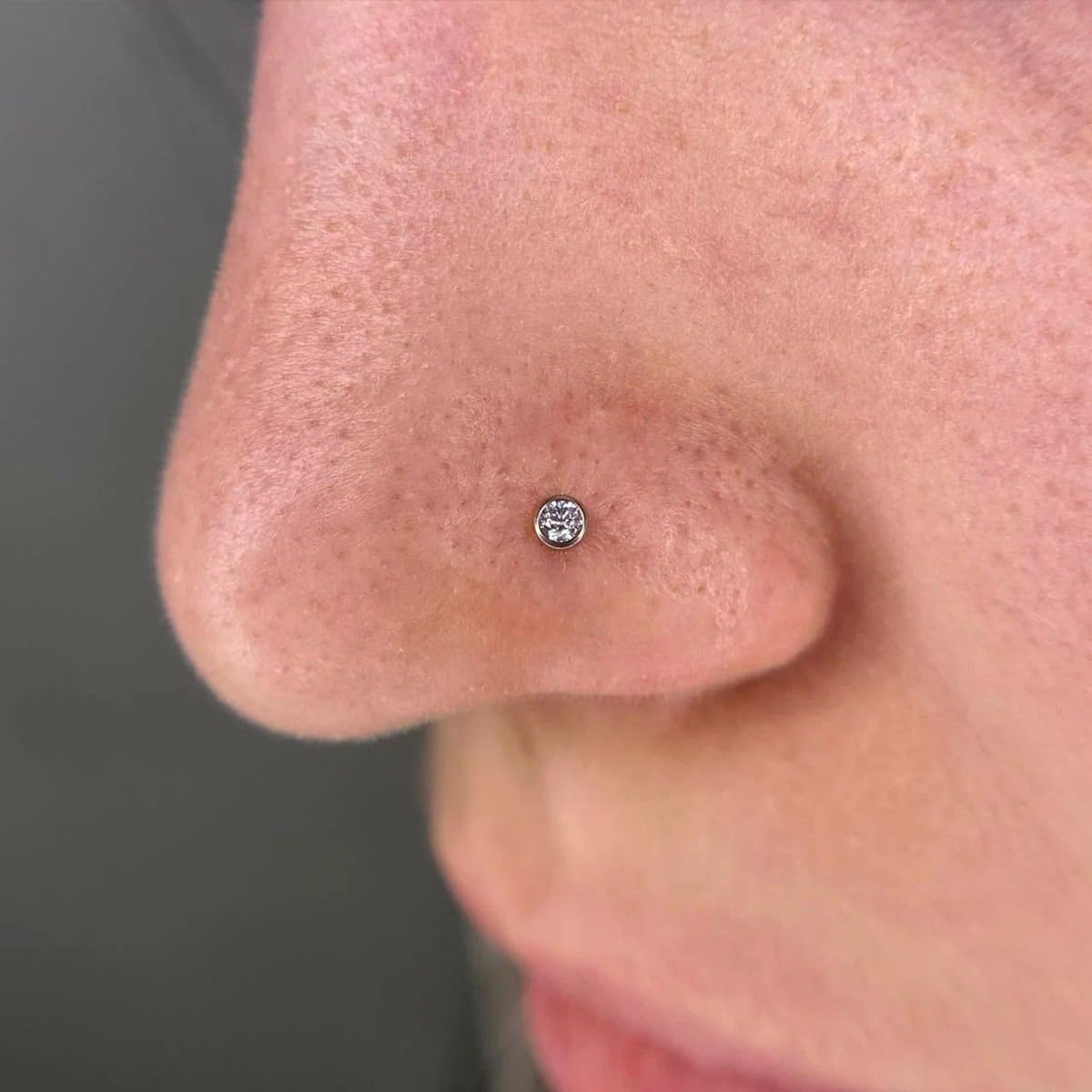 Thumbnail 4 de AVYRING 316L Stainless Steel Nose Rings (L-Shaped Nose Stud Screws) with Cubic Zirconia – 22G/20G/18G, 18 or 24 Pack