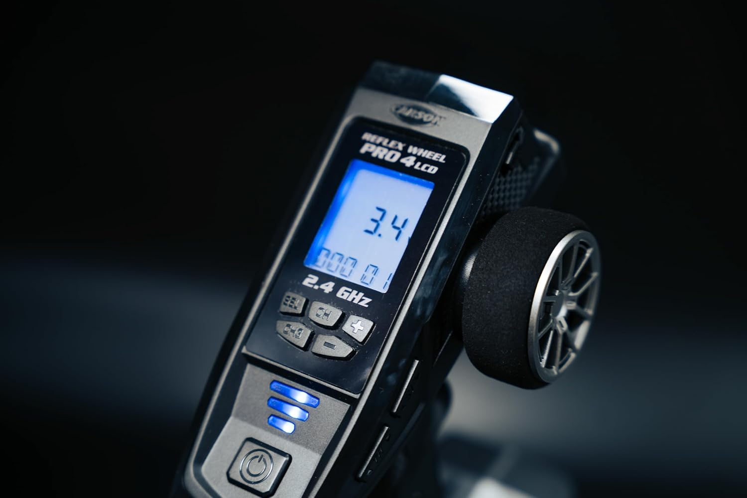 Detalle 2 de Carson FS 4K Reflex Wheel Pro 4 – aparatura RC 2,4 GHz LCD, 4-kanałowa