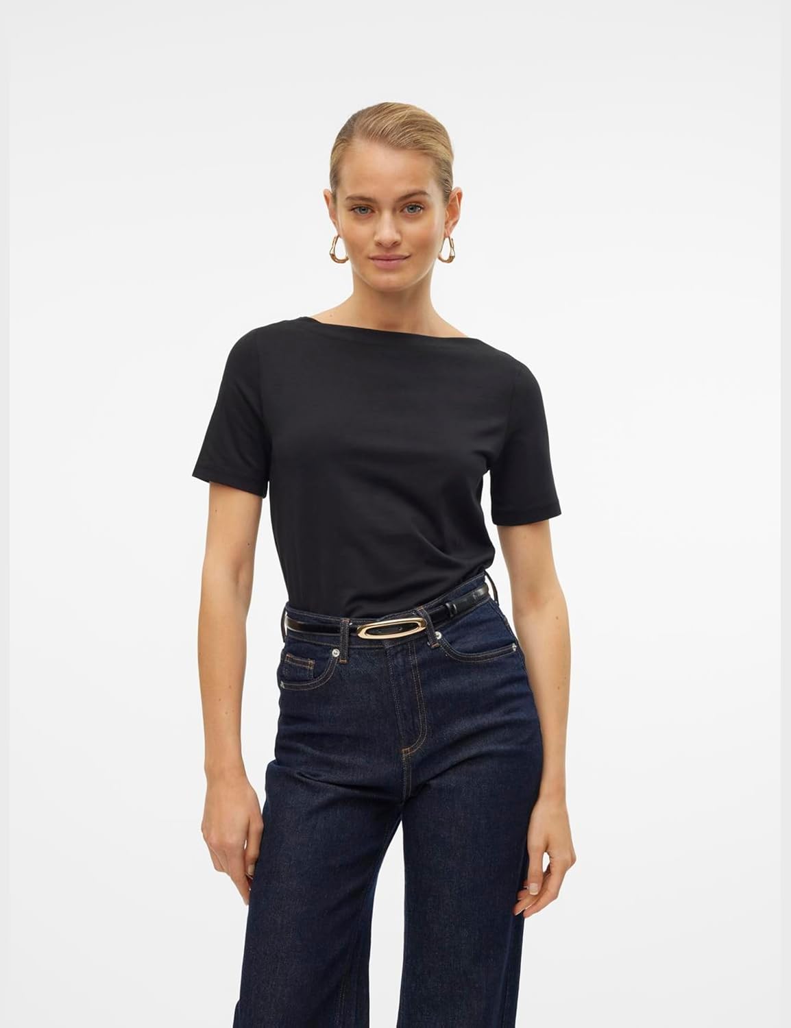 Detalle 2 de VERO MODA Top basic elasticizzato a manica corta con scollo a barca da donna Panda